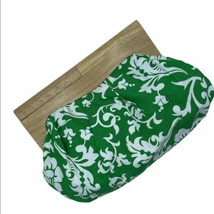 Canvas bag with wooden handle